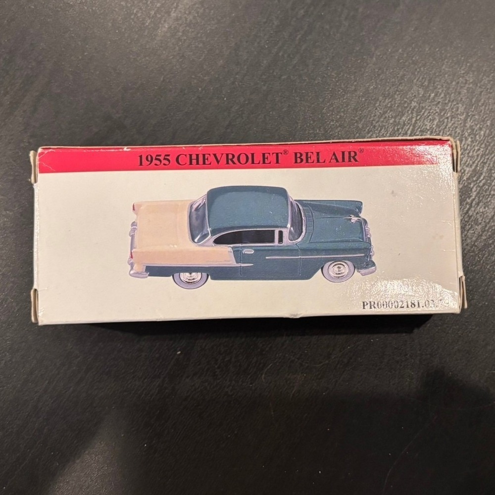High Speed 1955 Chevrolet Bel Air Diecast Car 1:64 Teal Green Cream GM Licensed